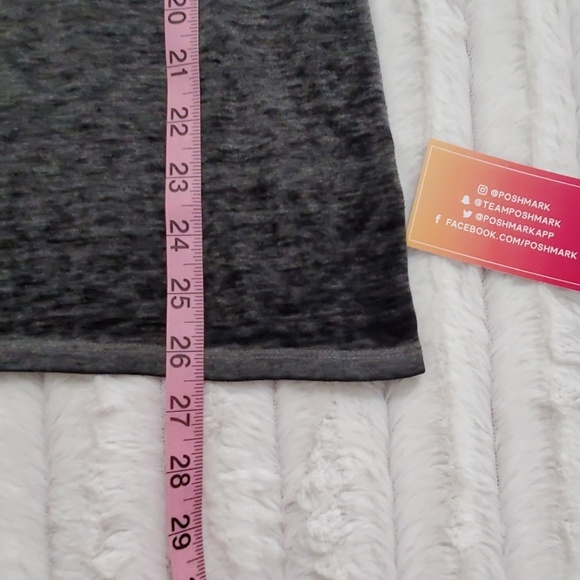 Arizona Jean Co. 'I like boys in books better' Short Sleeve Gray tee Lrg. - Picture 5 of 6